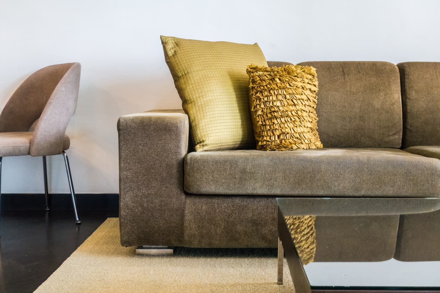 Why Sofa Cleaning Should Be on Your Seasonal To-Do List in Dubai